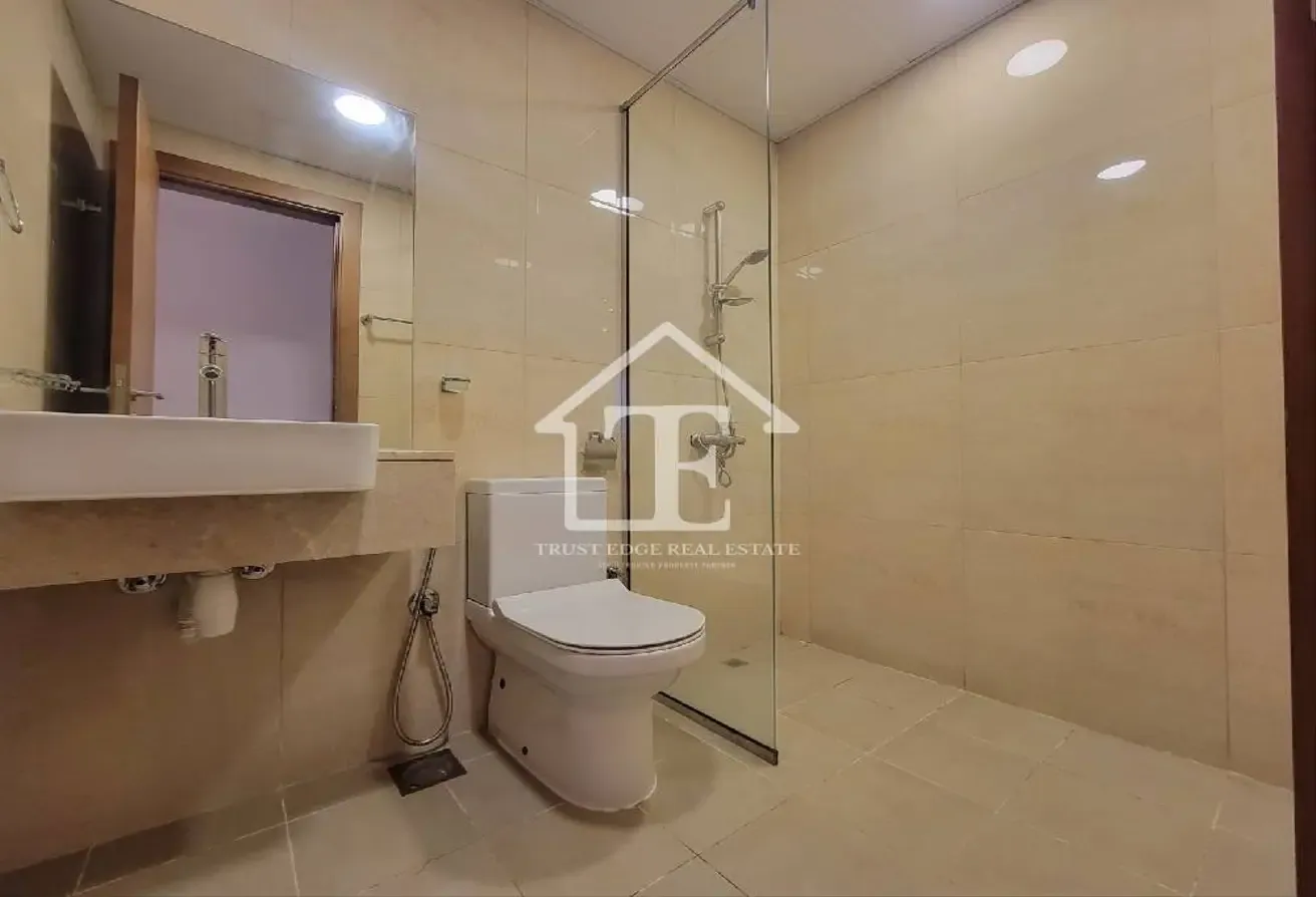 3 Balconies | Open Kitchen | 6 Cheques | Vacant