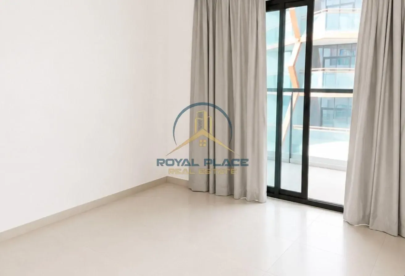 Unfurnished 2BHK | Ready to Move | Balcony