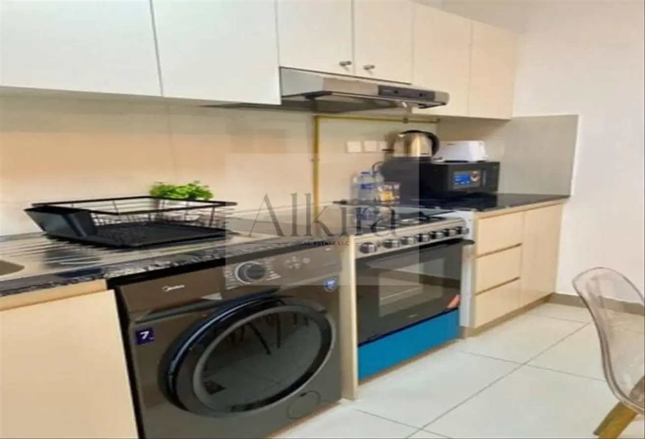FULLY FURNISHED | VACANT | MODERN 1BR
