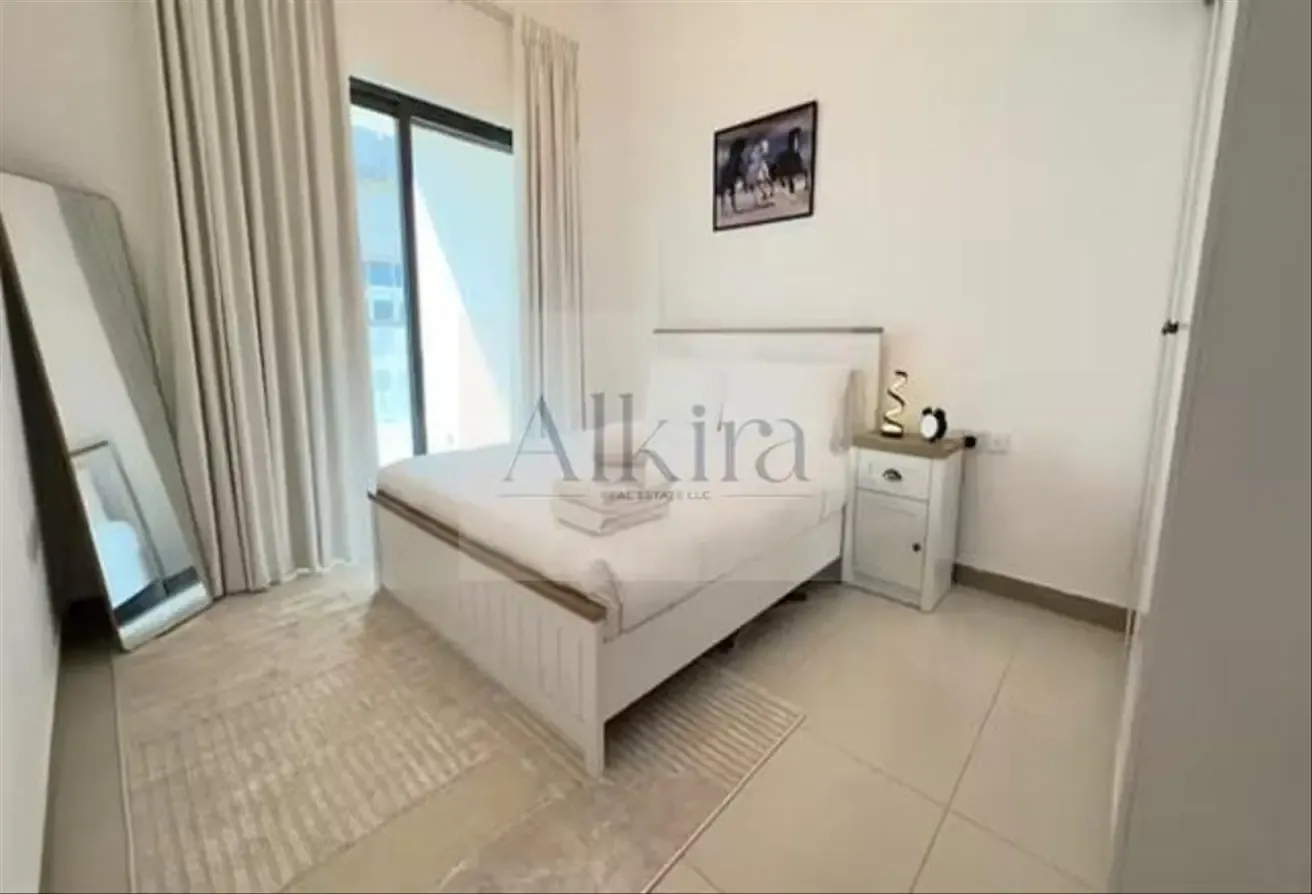 FULLY FURNISHED | VACANT | MODERN 1BR