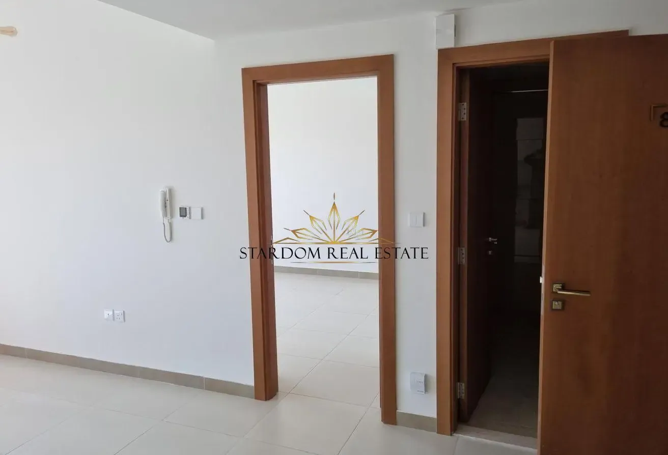 1 BR Apartment with Landmark View in Silicon Oasis