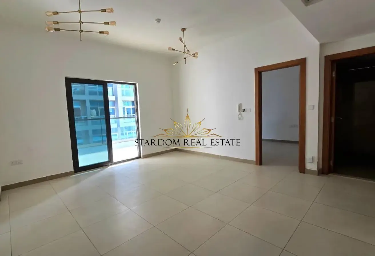 1 BR Apartment in Dubai Silicon Oasis with Parking