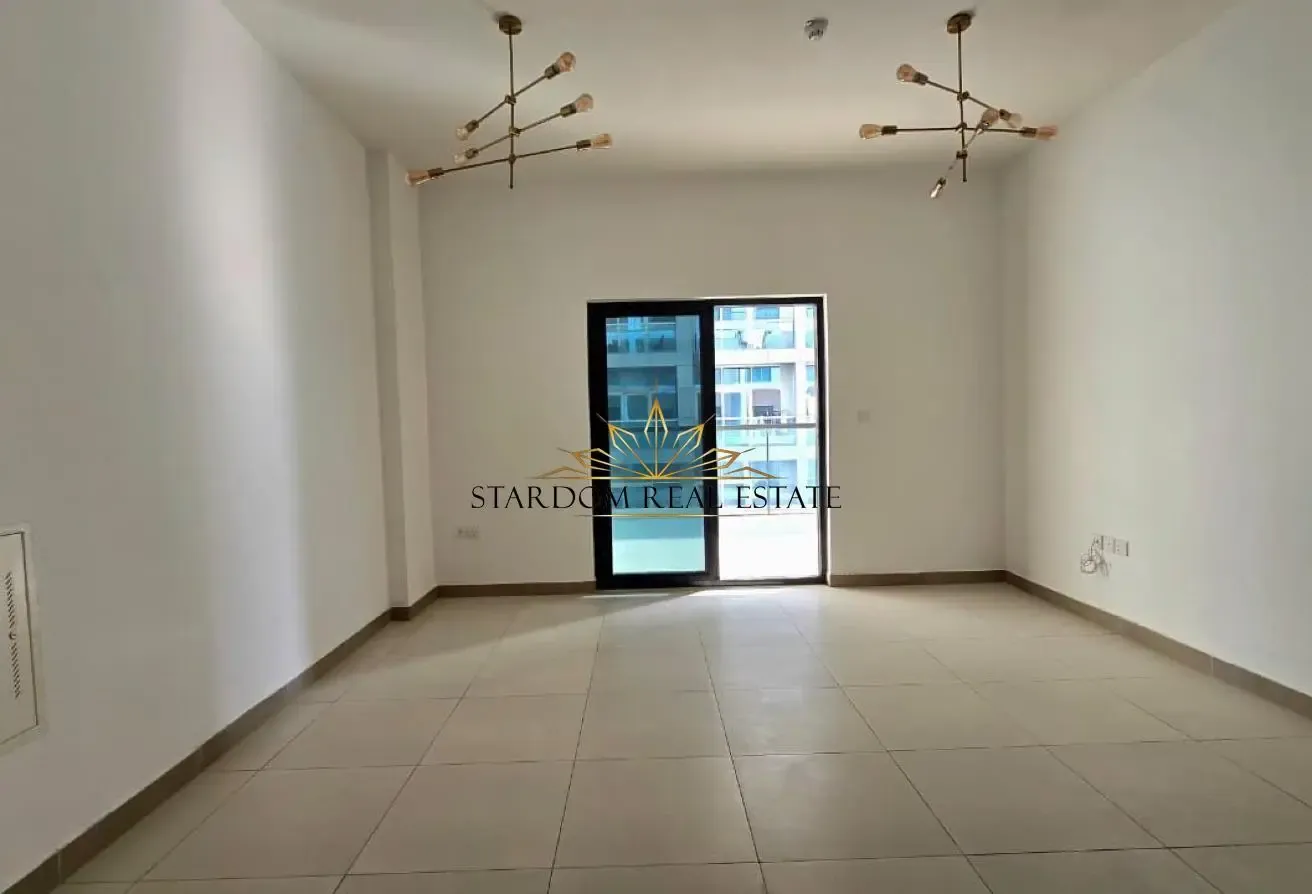 1 BR Apartment in Dubai Silicon Oasis with Parking