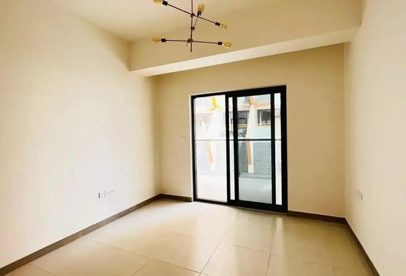 Bright 2 Bedroom in Binghatti Point, DSO | Balcony