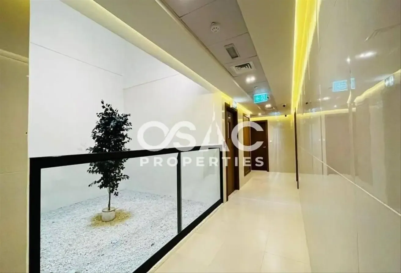 PRIME LOCATION | BALCONY | POOL VIEW