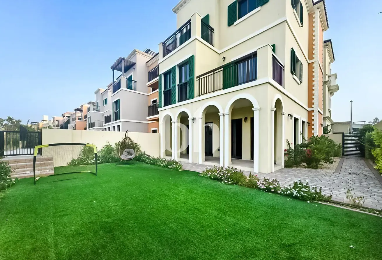 Single Row | Water View | Maids Room