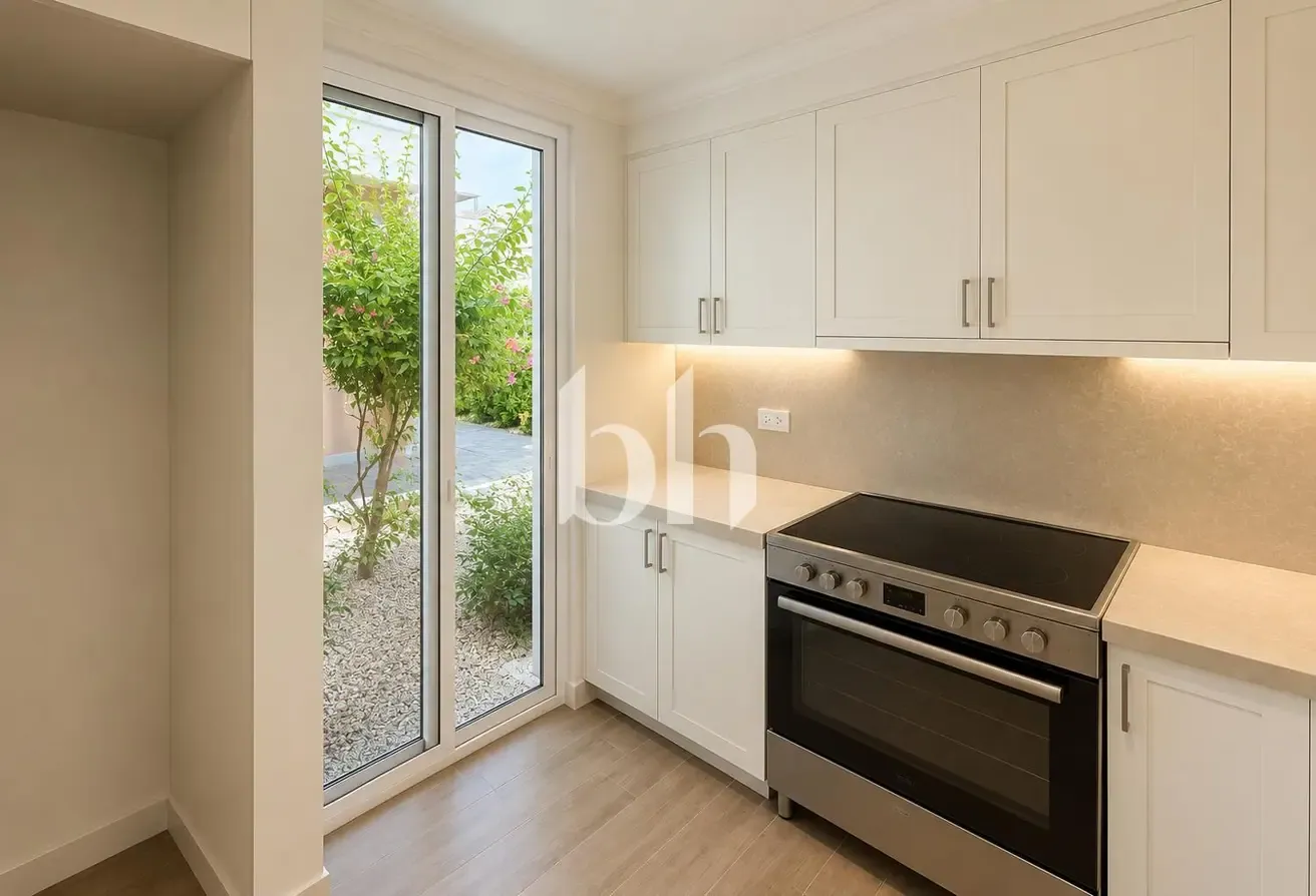 Single Row | Water View | Maids Room