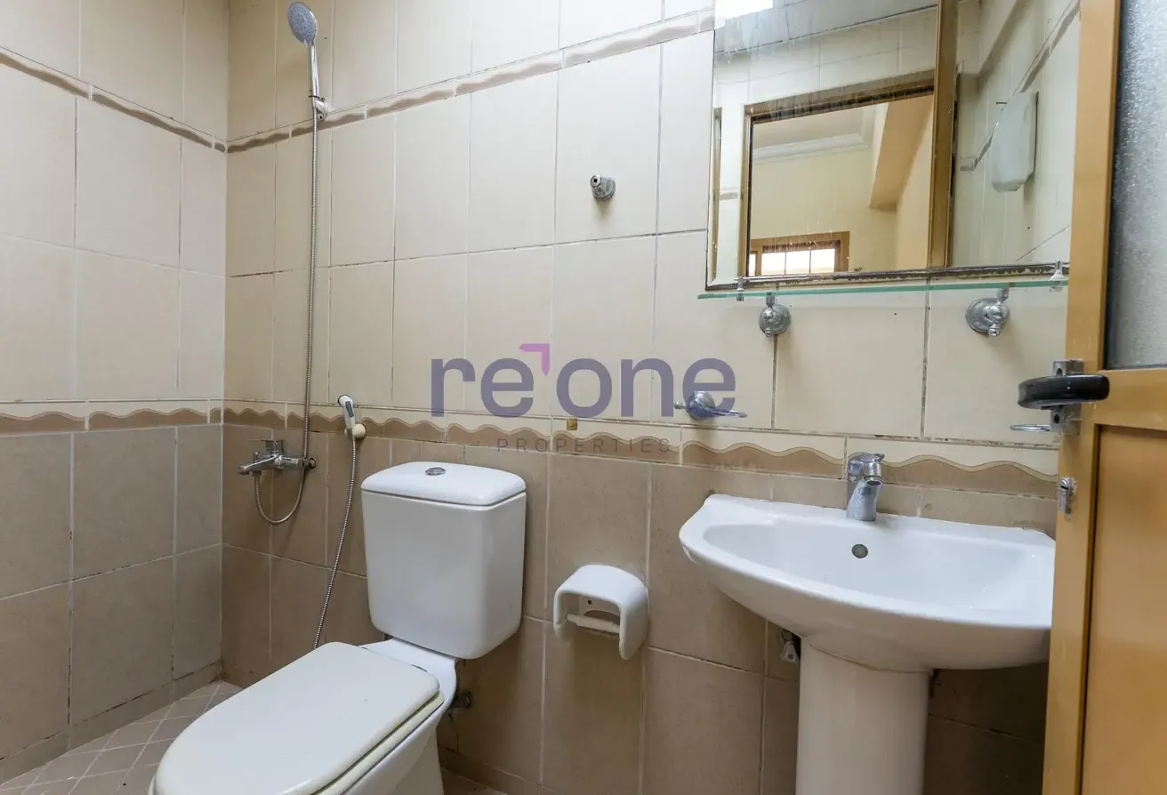 5BR Townhouse | Jumeirah 1 | Close to the Beach