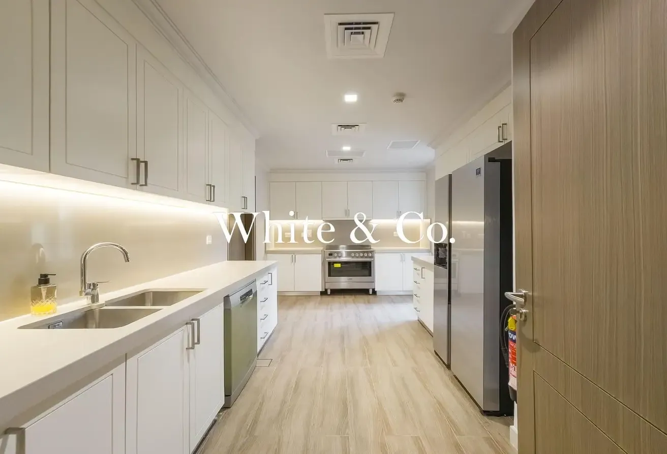 SEA & SKYLINE VIEW | BEACH ACCESS | VACANT