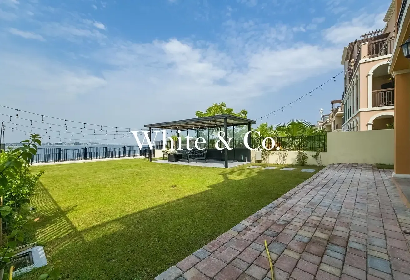 SEA & SKYLINE VIEW | BEACH ACCESS | VACANT