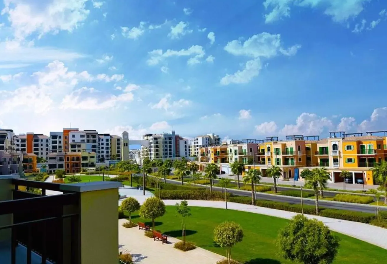 Large Lay out | Prime Location | Community View