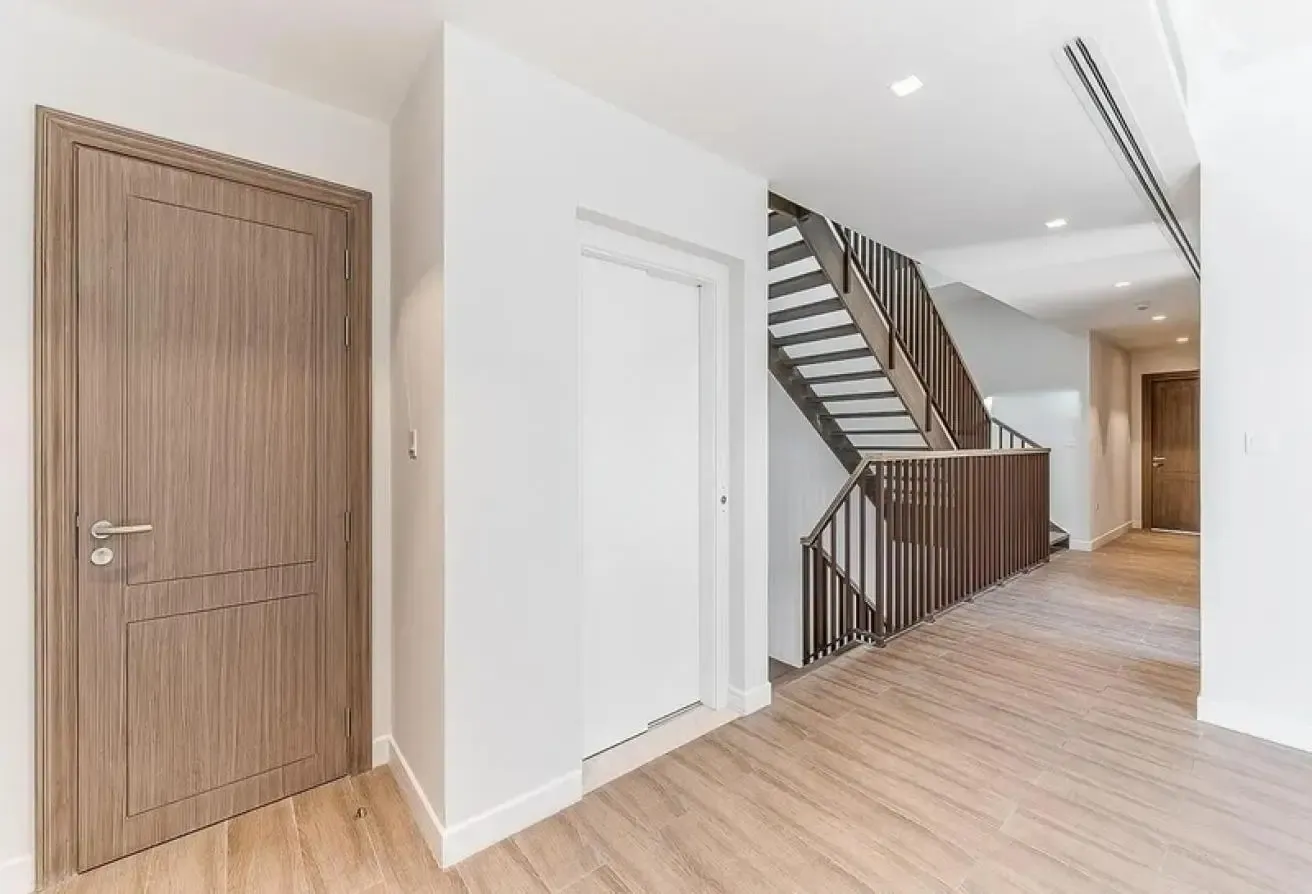 Large Lay out | Prime Location | Community View
