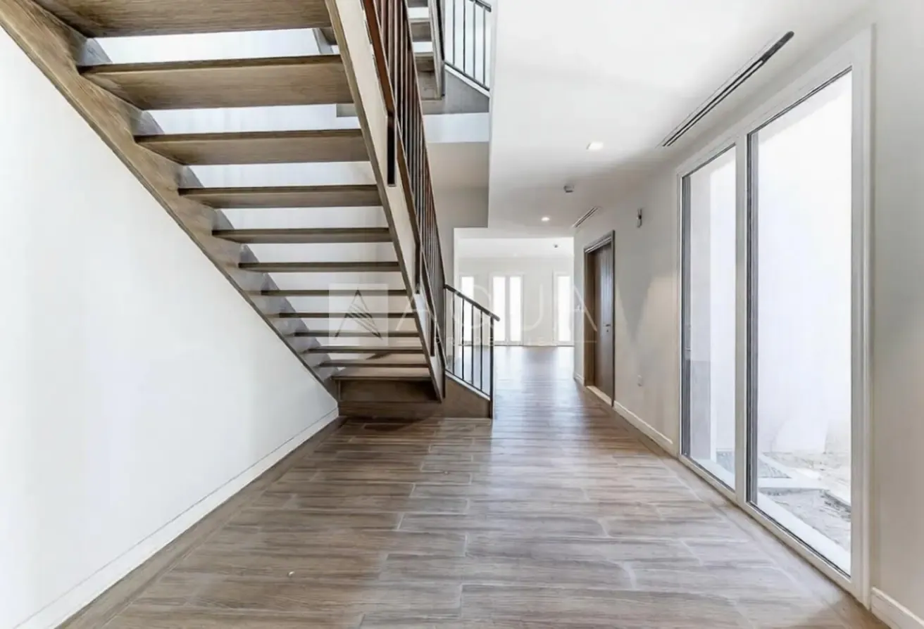 EXCLUSIVE WATERFRONT TH  | BRAND NEW | MOVE IN READY