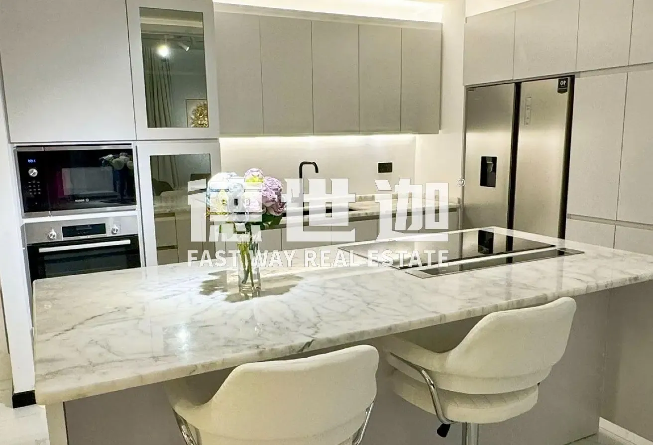 Luxury 3BHK I Burj & Sea View I Ready to Move In