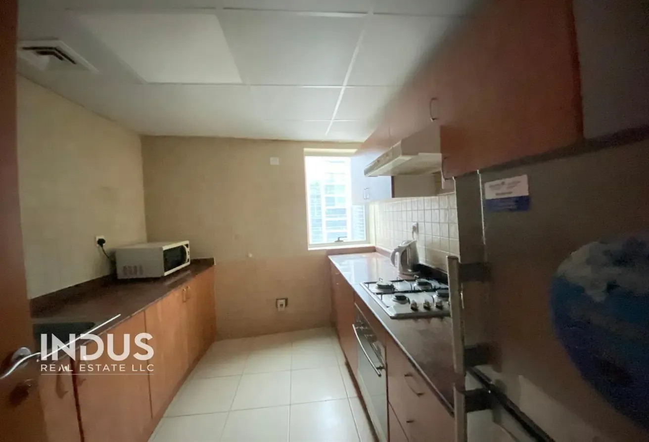 Vacant | Close to Metro | Price is Negotiable