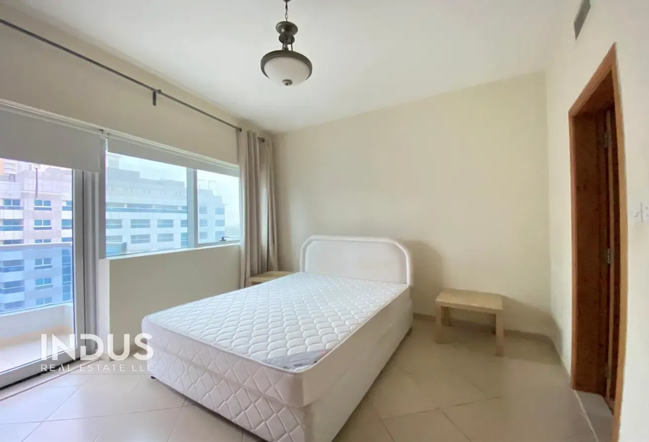 Vacant | Close to Metro | Price is Negotiable