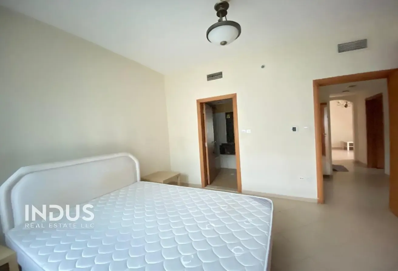 Vacant | Close to Metro | Price is Negotiable