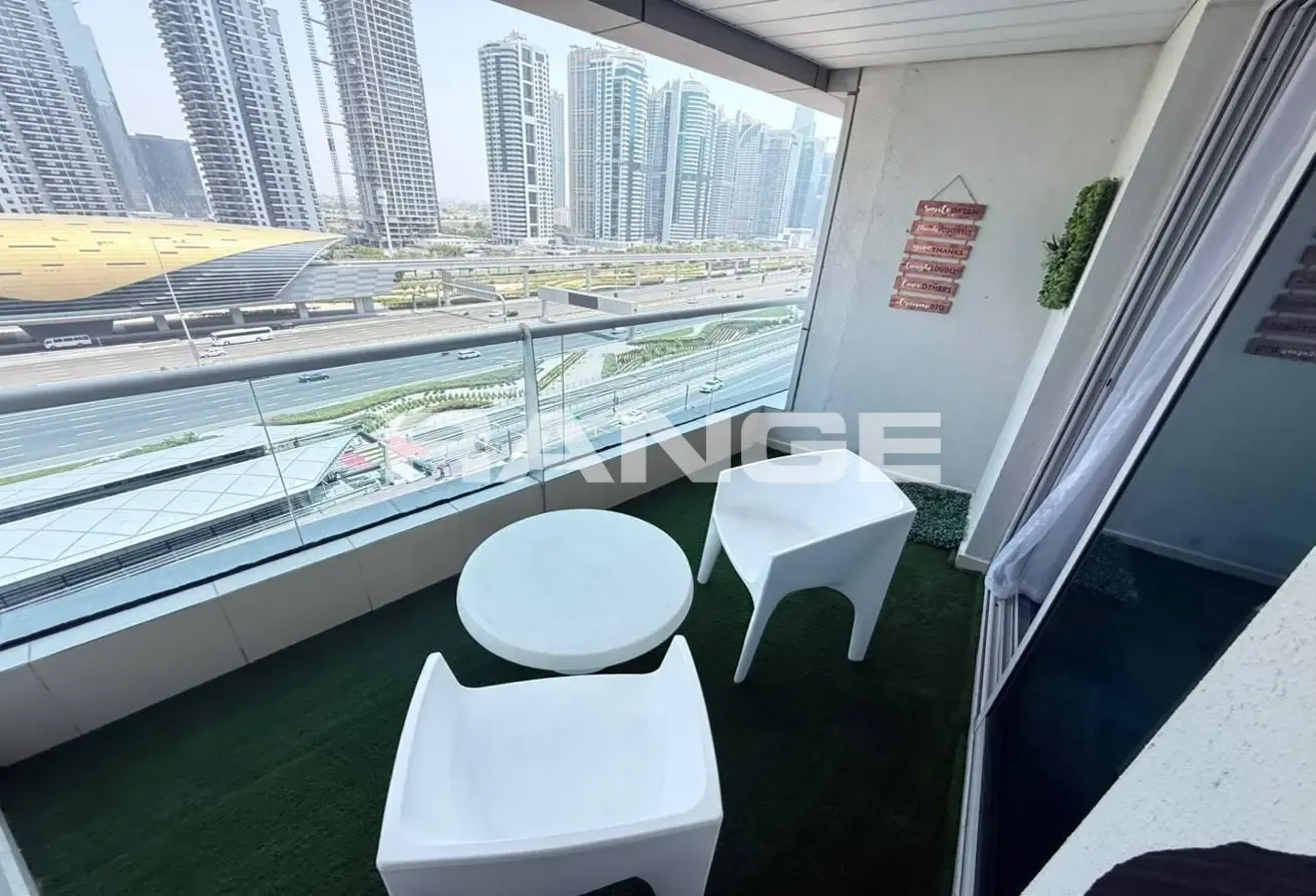 Furnished| Marina View | Upgraded | Vacant