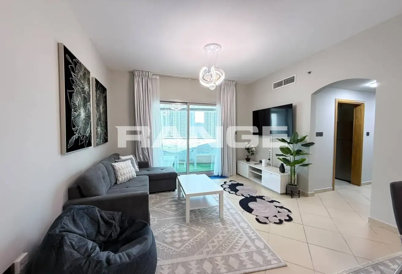 Furnished| Marina View | Upgraded | Vacant