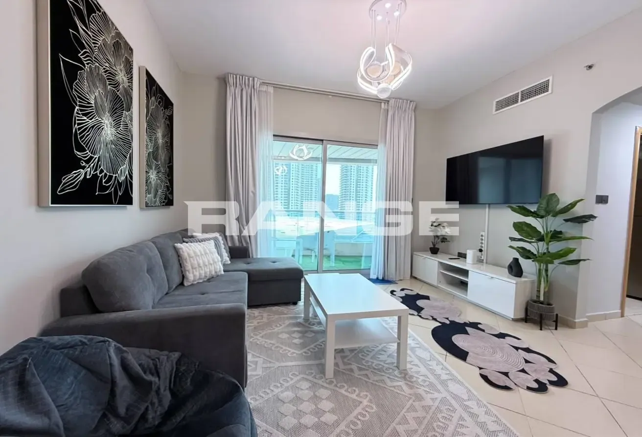 Furnished| Marina View | Upgraded | Vacant