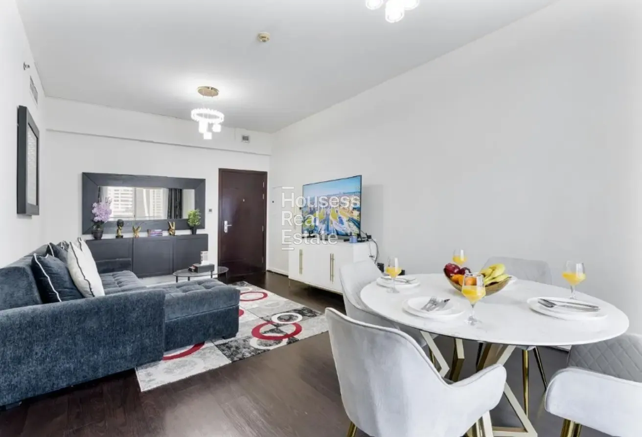 Fully Furnished|Sheikh Zayed View|Modern Furnishes