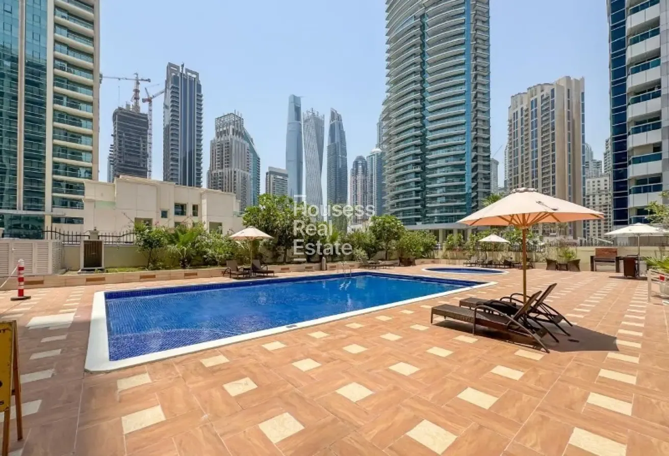 Fully Furnished|Sheikh Zayed View|Modern Furnishes
