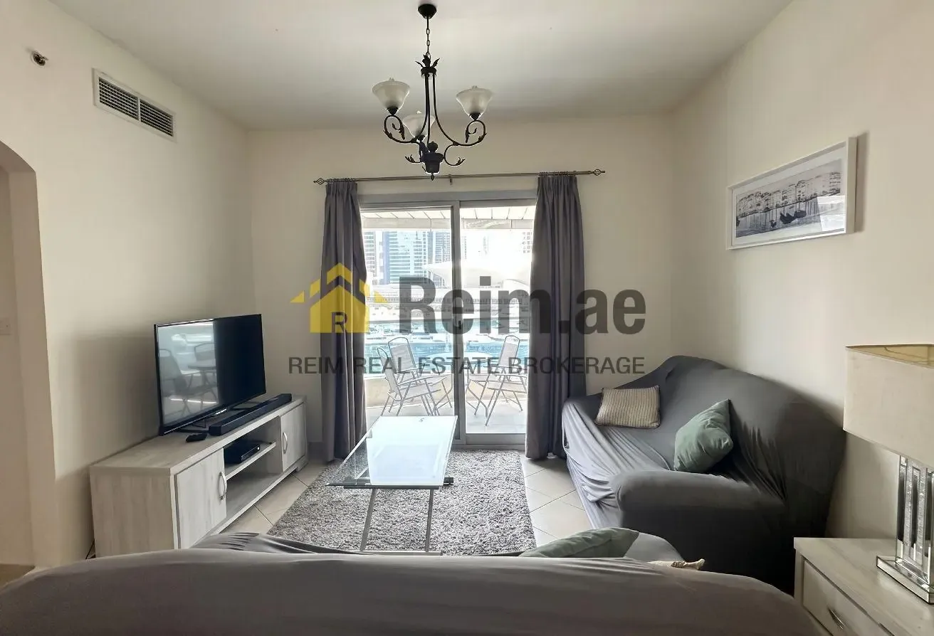 Steps to Metro | Lake View | Best Price