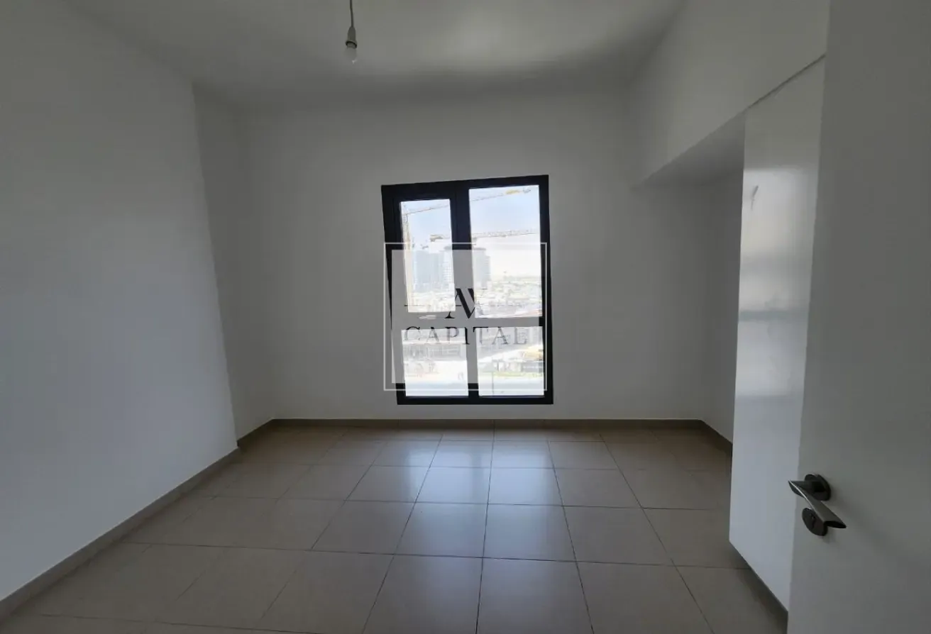 Vacant | Unfurnished | Sunset View | 4 Cheques