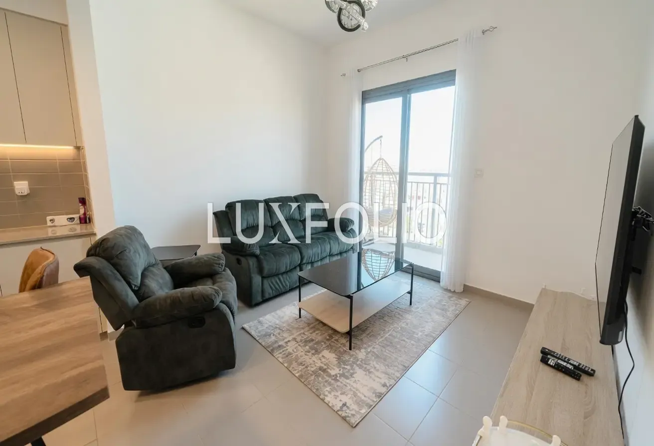 Fully Furnished | Mid-Floor | Vacant Now