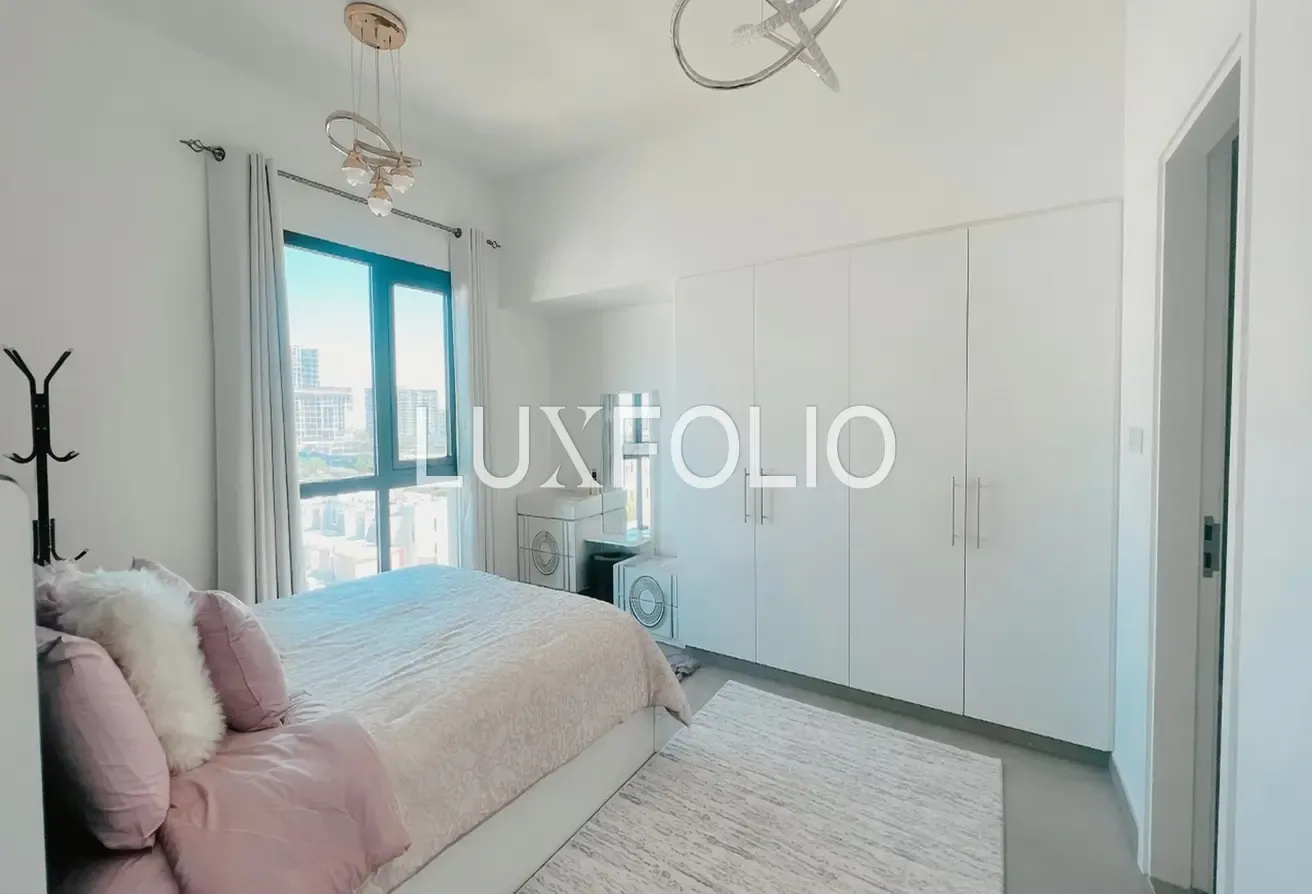 Fully Furnished | Mid-Floor | Vacant Now