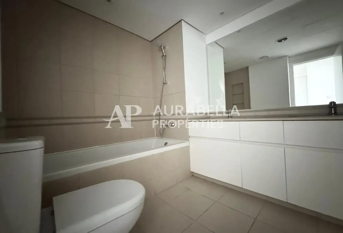 Pool View | Bright and Airy | Vacant Soon