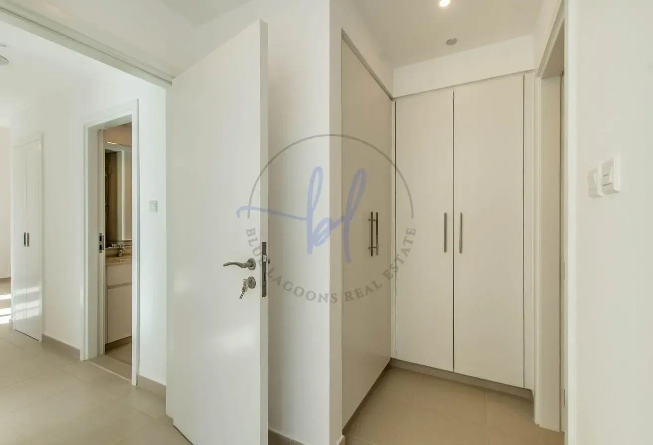 Bright and Airy | Homey Apt | Call Me Now to View