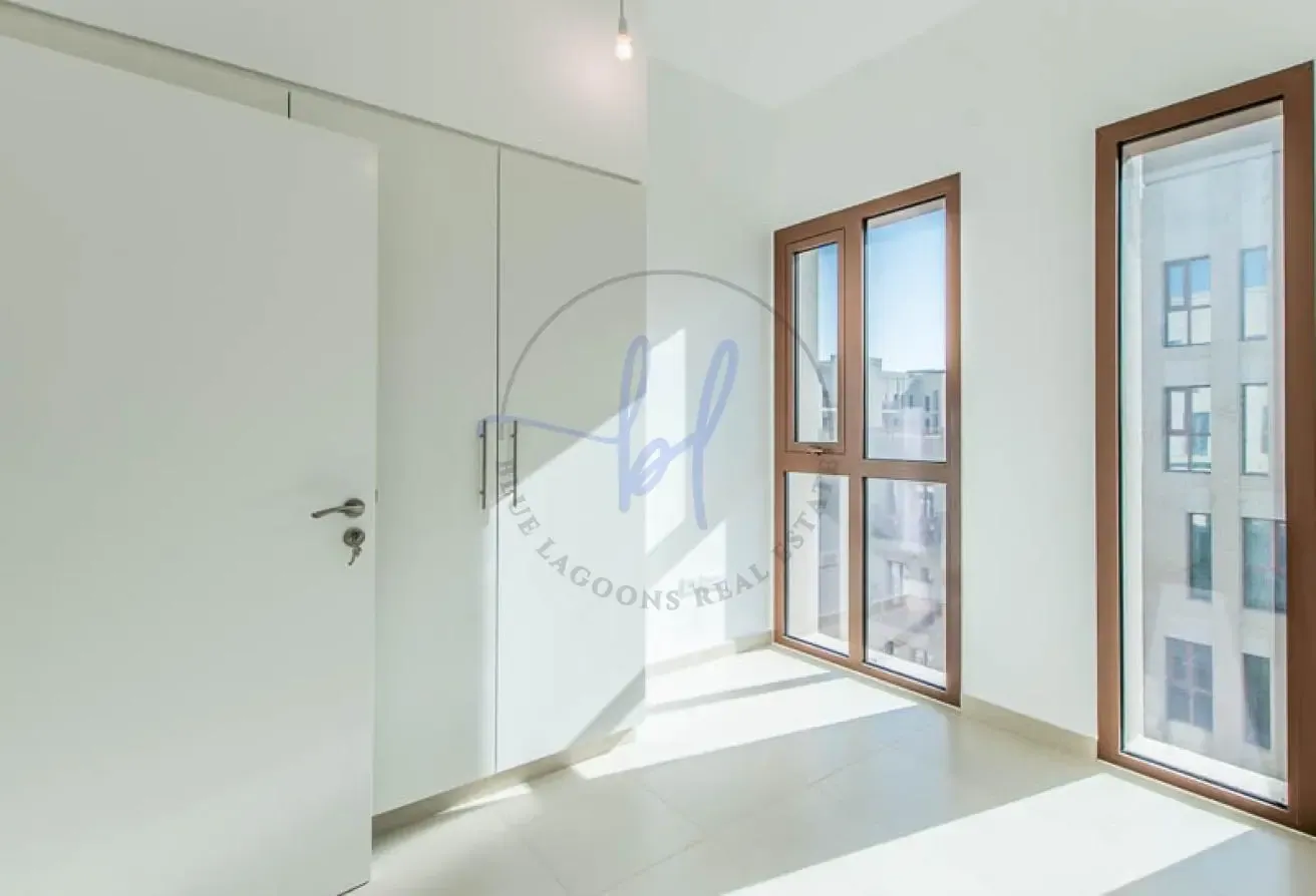 Bright and Airy | Homey Apt | Call Me Now to View