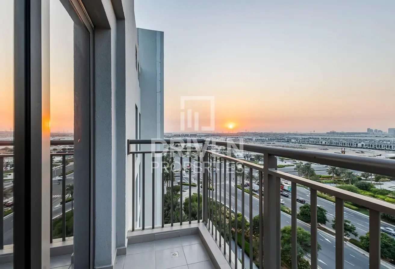 High Floor | Open View | Clean Apartment
