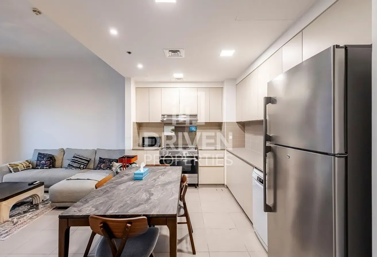 High Floor | Open View | Clean Apartment