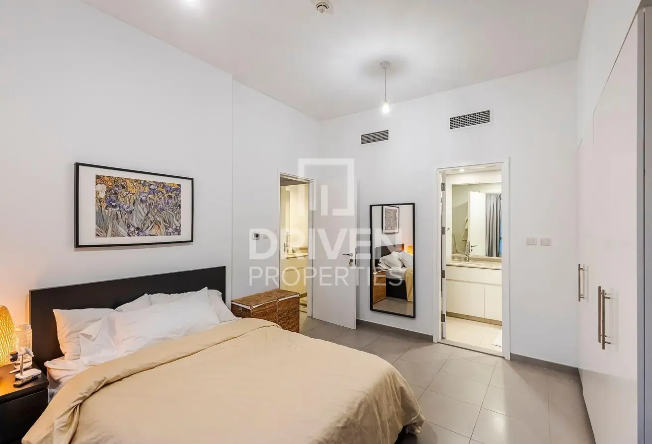 High Floor | Open View | Clean Apartment