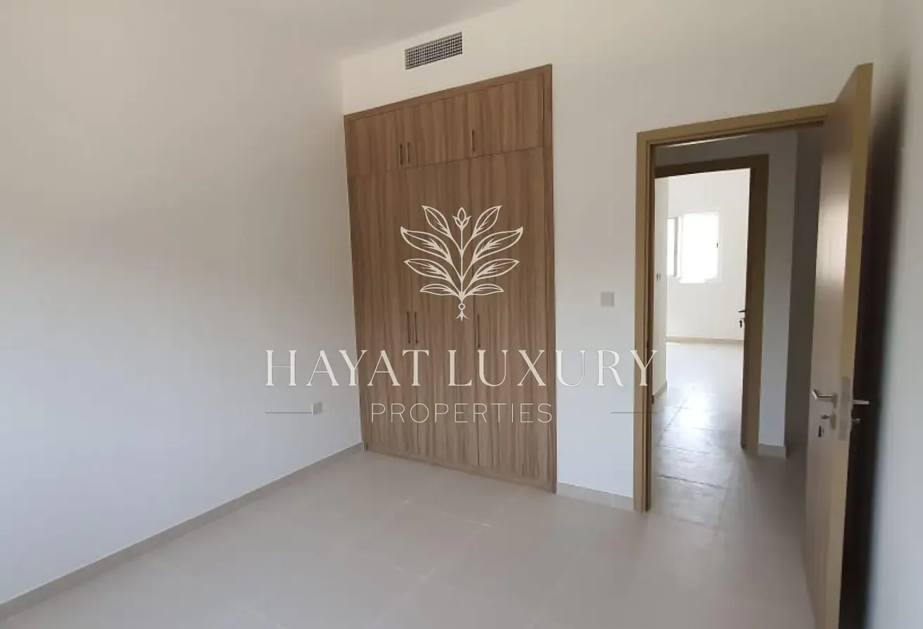 3 Bedroom + Maid | Single Row | Vacant 25th August