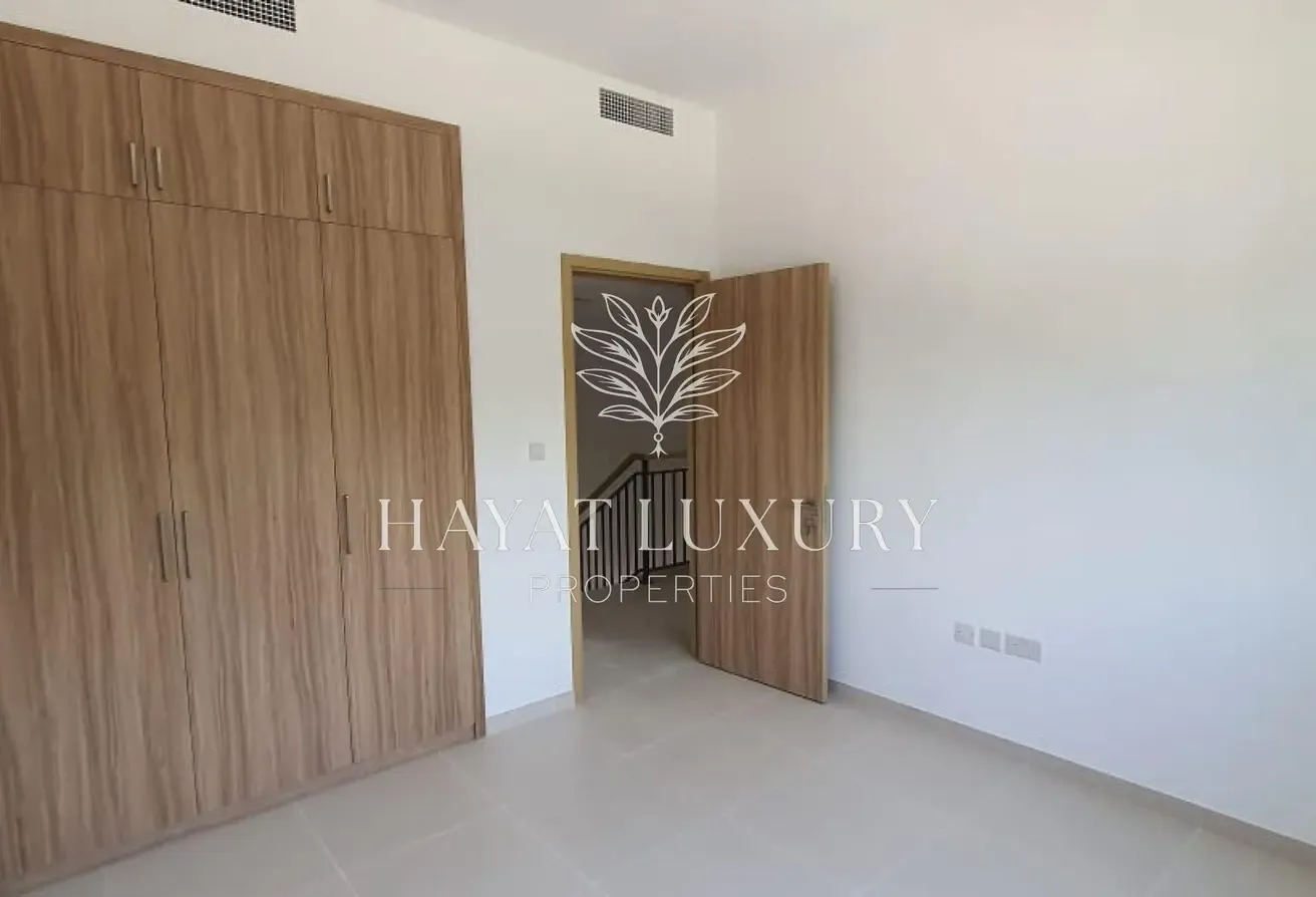 3 Bedroom + Maid | Single Row | Vacant 25th August