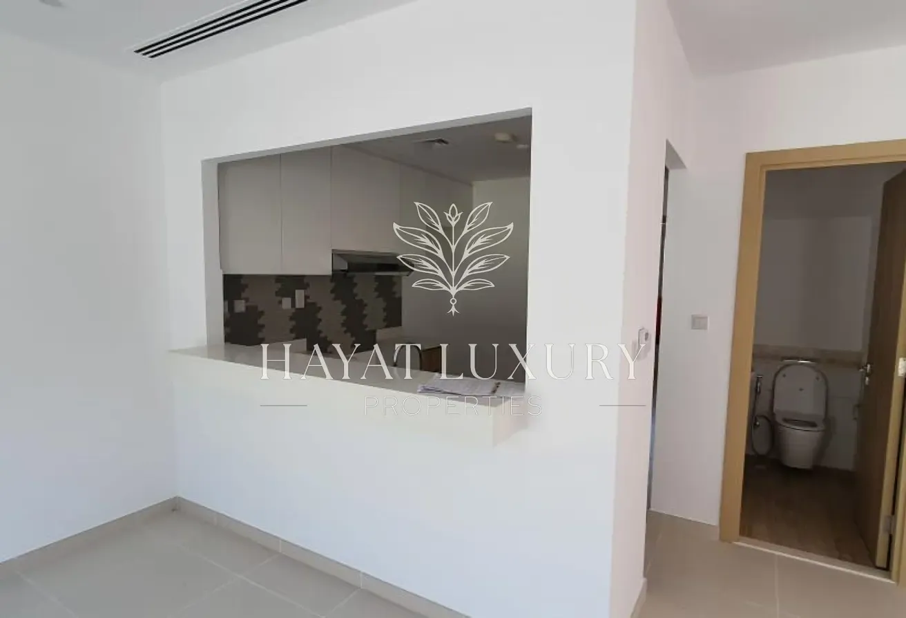 3 Bedroom + Maid | Single Row | Vacant 25th August