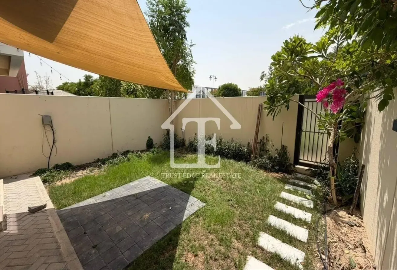 Vacant | Single Row | Multiple Units | Negotiable