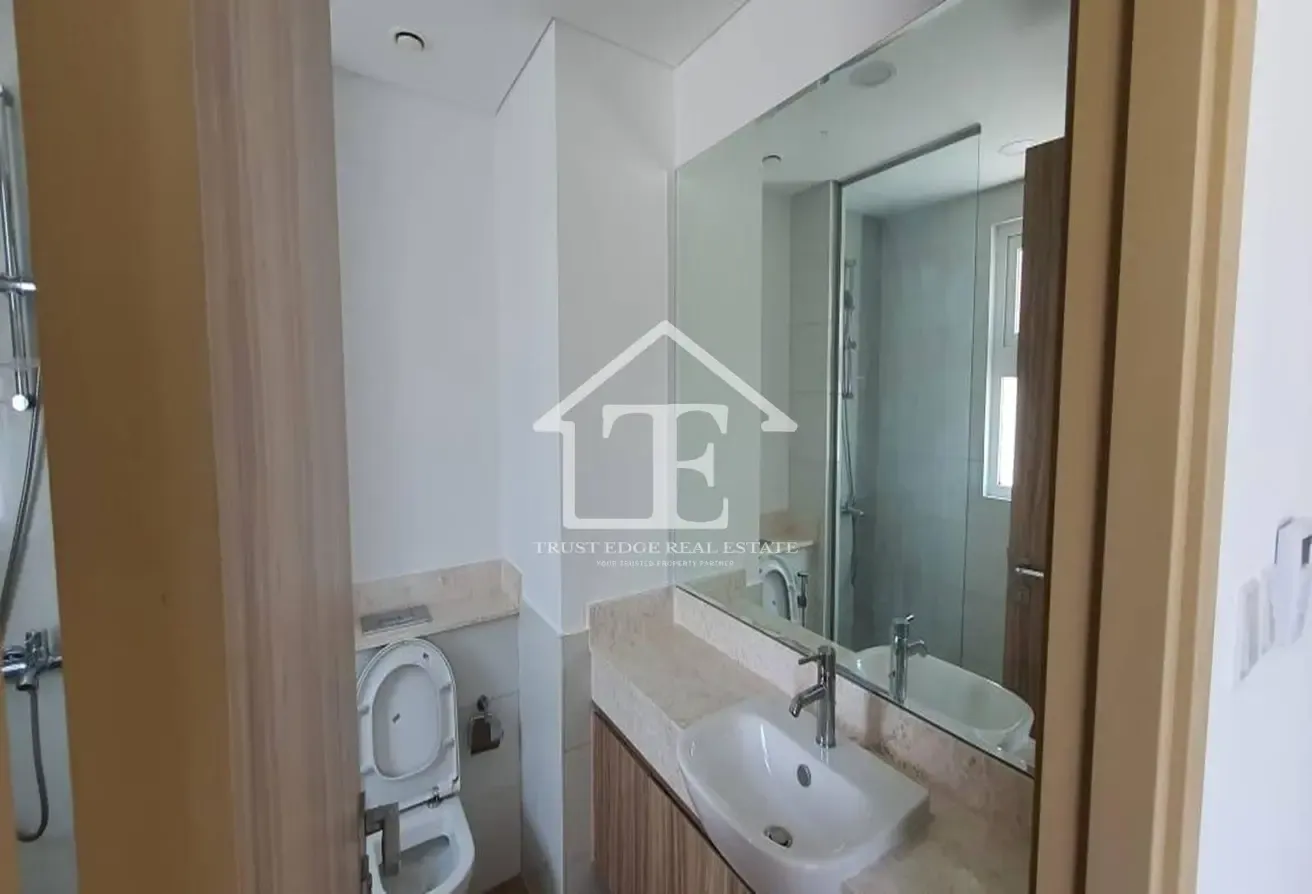 Vacant | Single Row | Multiple Units | Negotiable