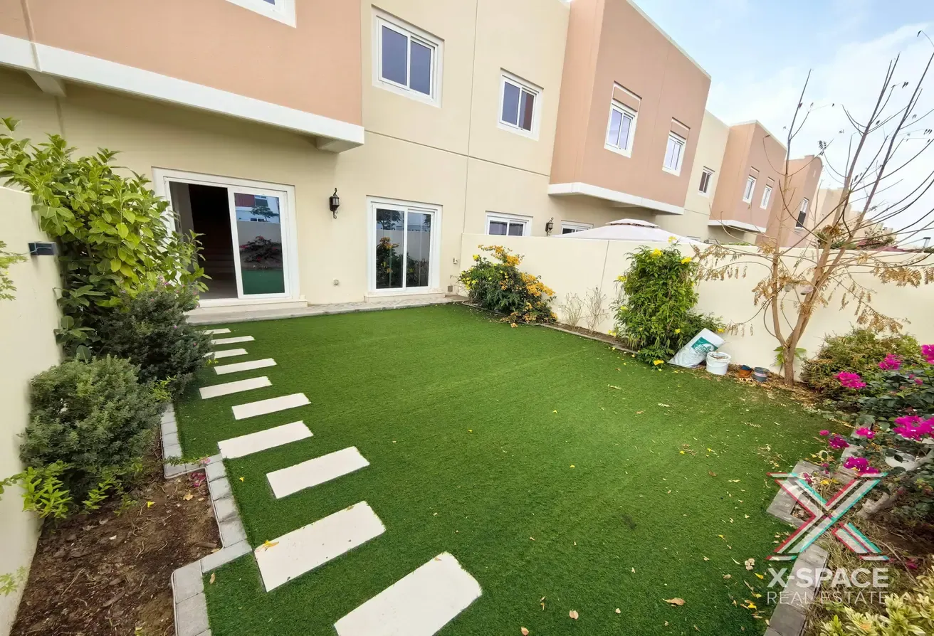 Open Plan Layout | Spacious Living | Vacant Soon