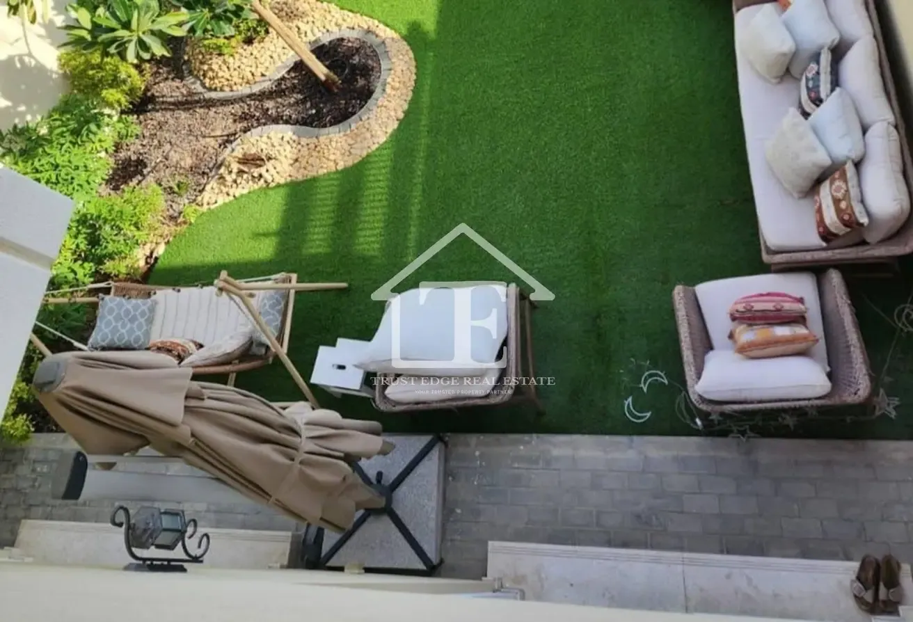 Vacant Soon | Single Row | Near to Park & Pool