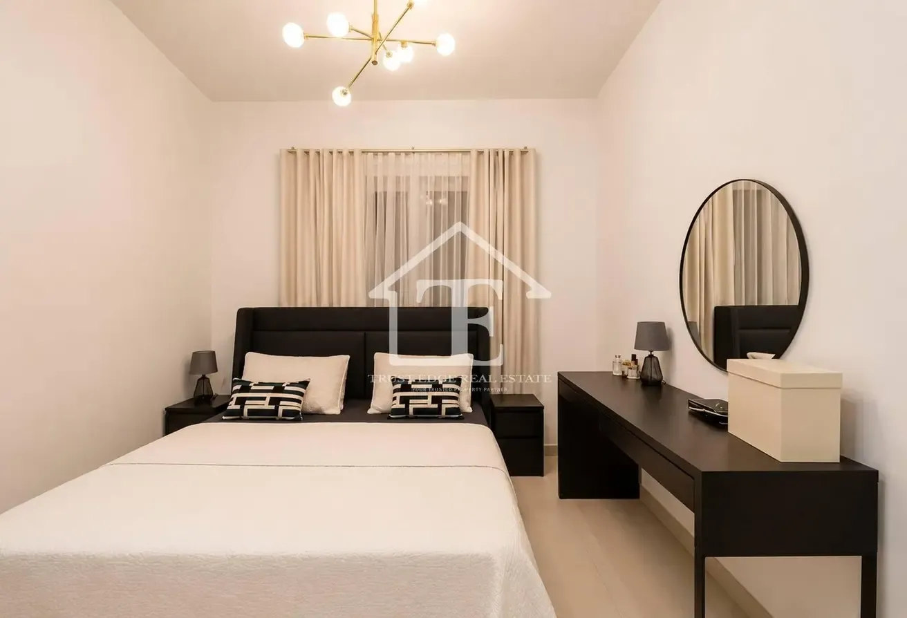 Vacant Soon | Single Row | Near to Park & Pool