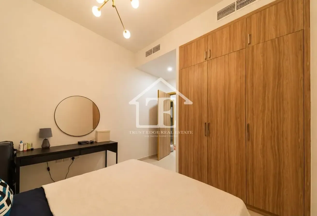 Vacant Soon | Single Row | Near to Park & Pool