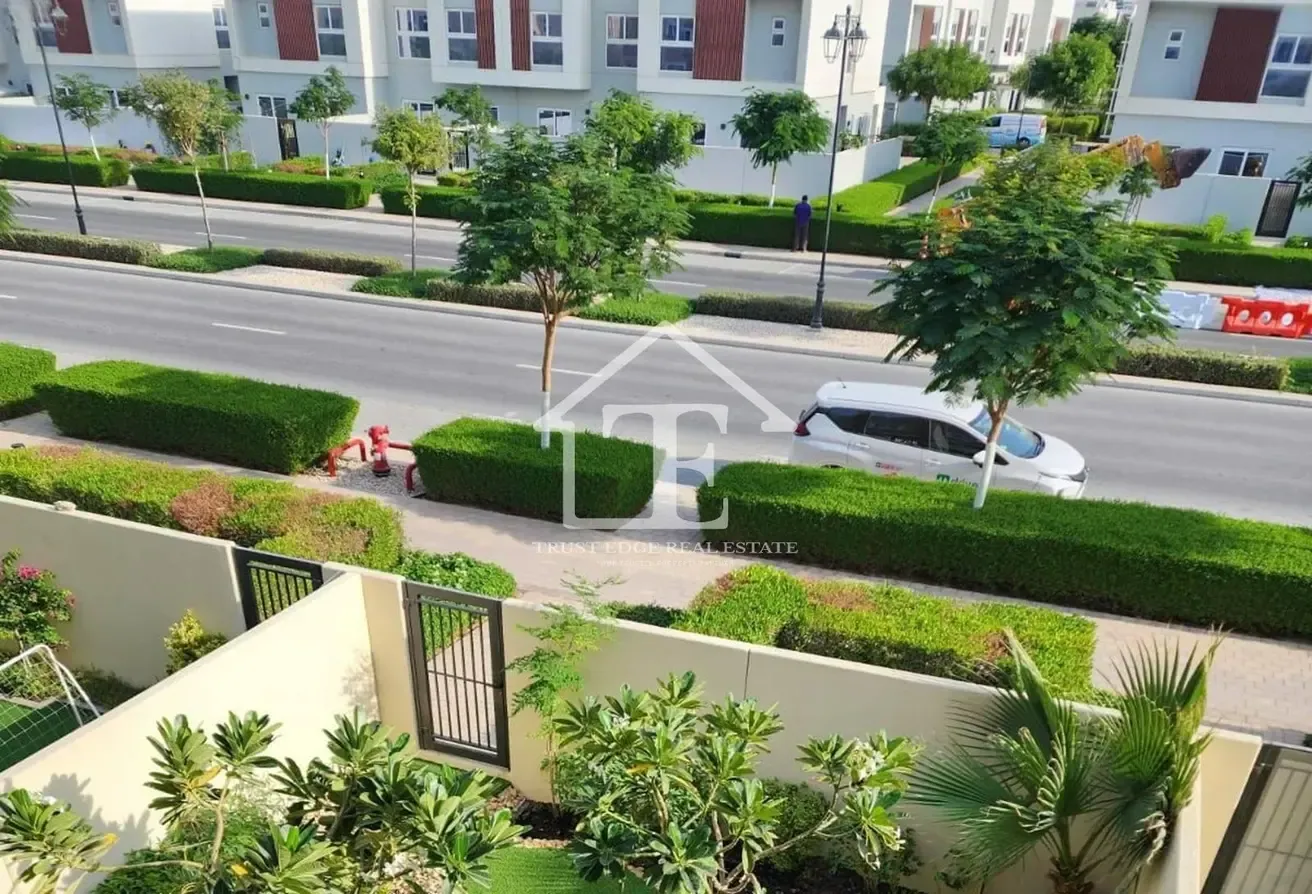 Vacant Soon | Single Row | Near to Park & Pool