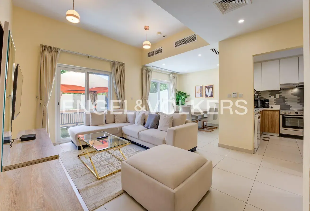 Modern Townhouse | Furnished | Vacant