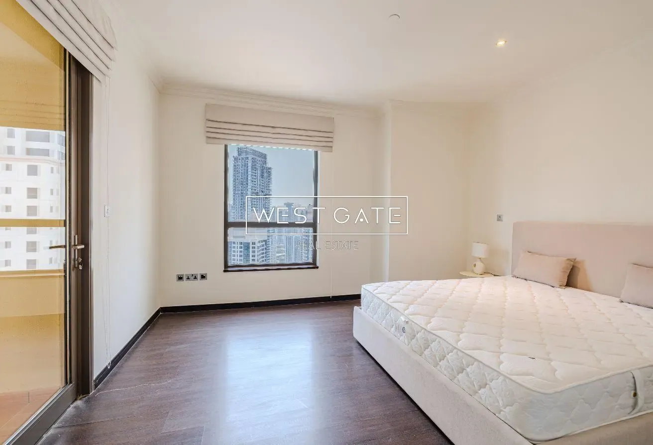 Upgraded | Fully Furnished | Marina/Community View