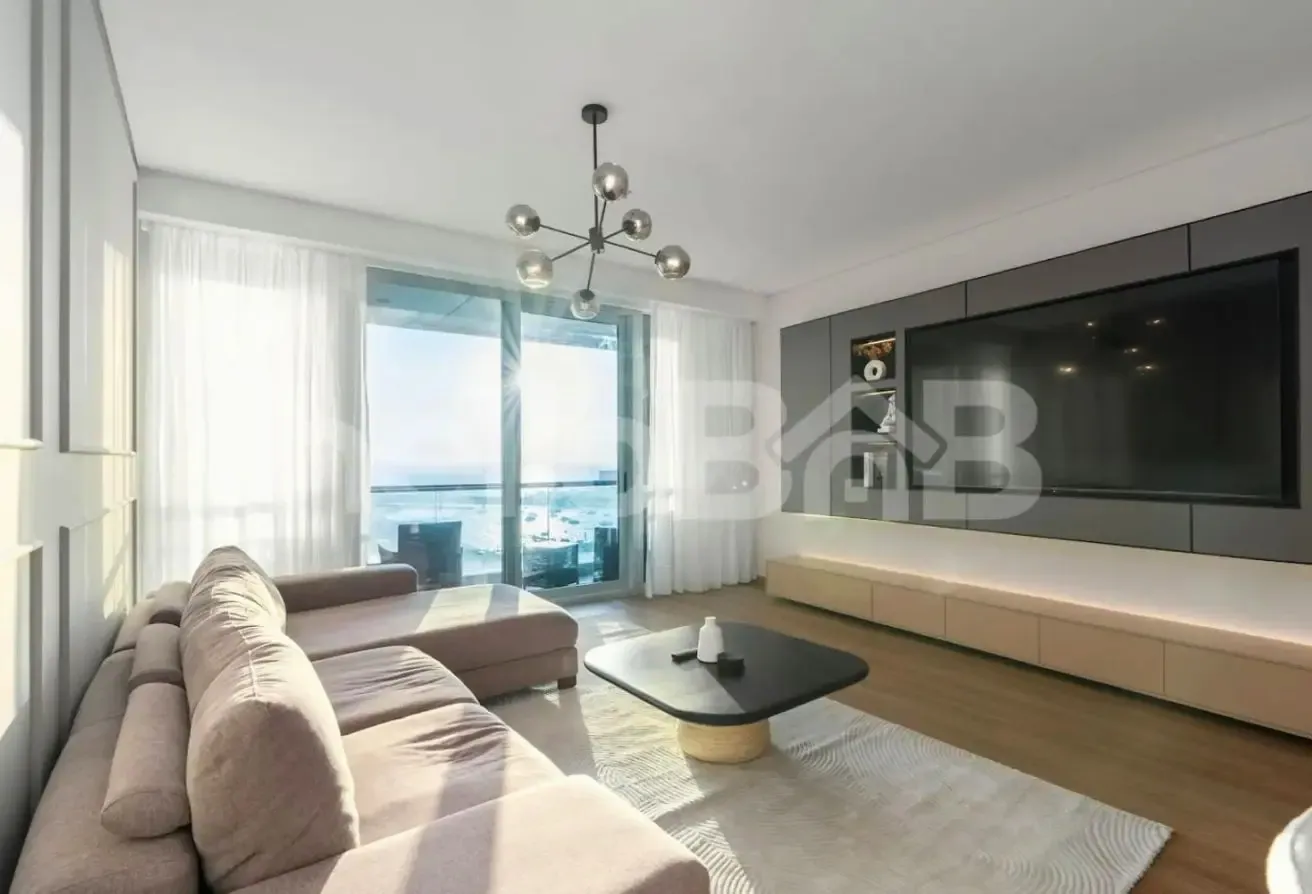 Sophisticated 3-BR Panoramic Sea View, JBR Walk