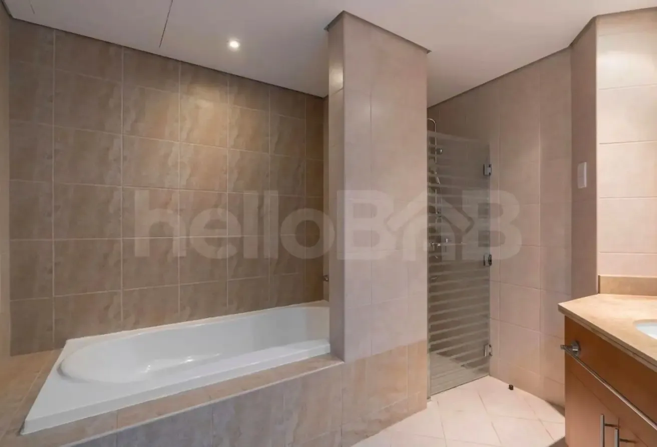 Sophisticated 3-BR Panoramic Sea View, JBR Walk
